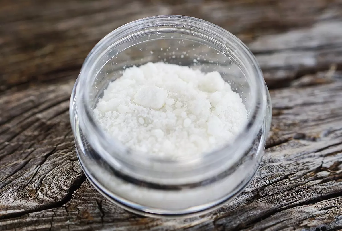 What is CBD Isolate? Introduction Guide