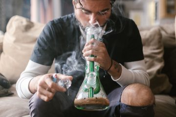 Top 10 Bongs Under $50 That Don’t Actually Feel Cheap